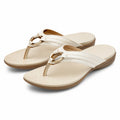 Infradito donna 42/43 in materiale sintetico avorio con fibbia dorata e suola piatta